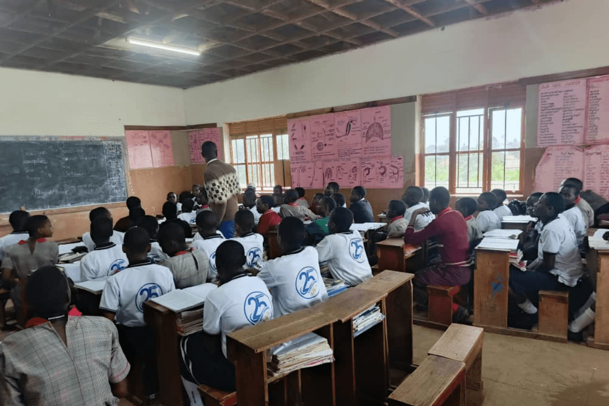 KAASO students wearing their 25-year KAASO Anniversary t-shirts earlier this year!